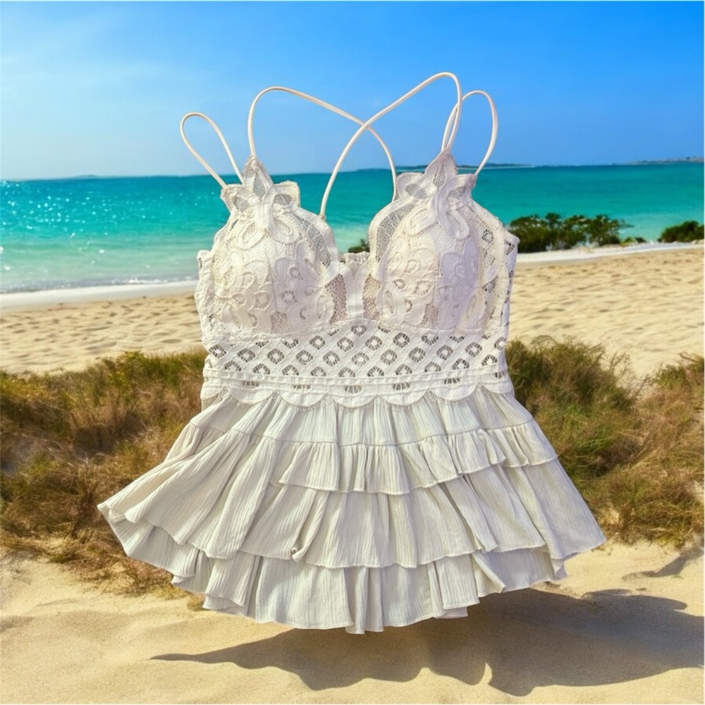 Cream Lace Ruffled Top Small